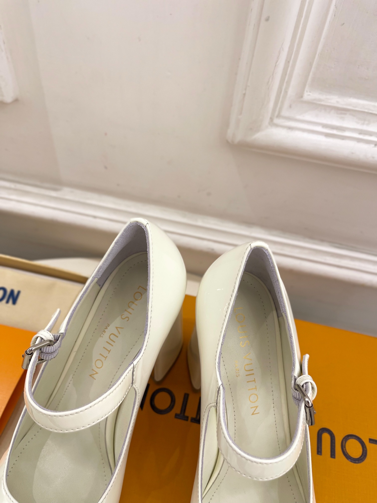 Women's high heels